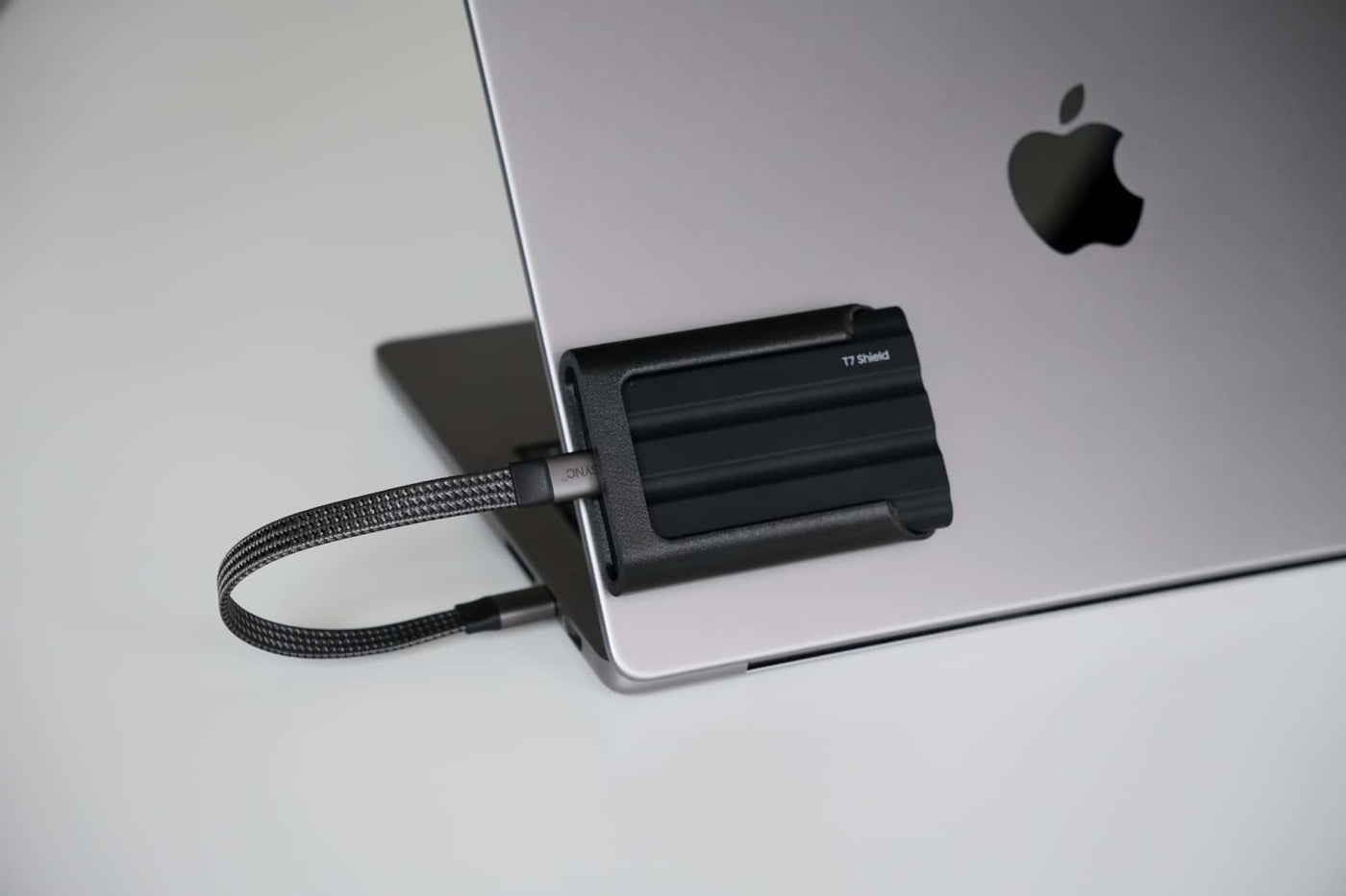 MacBook lid