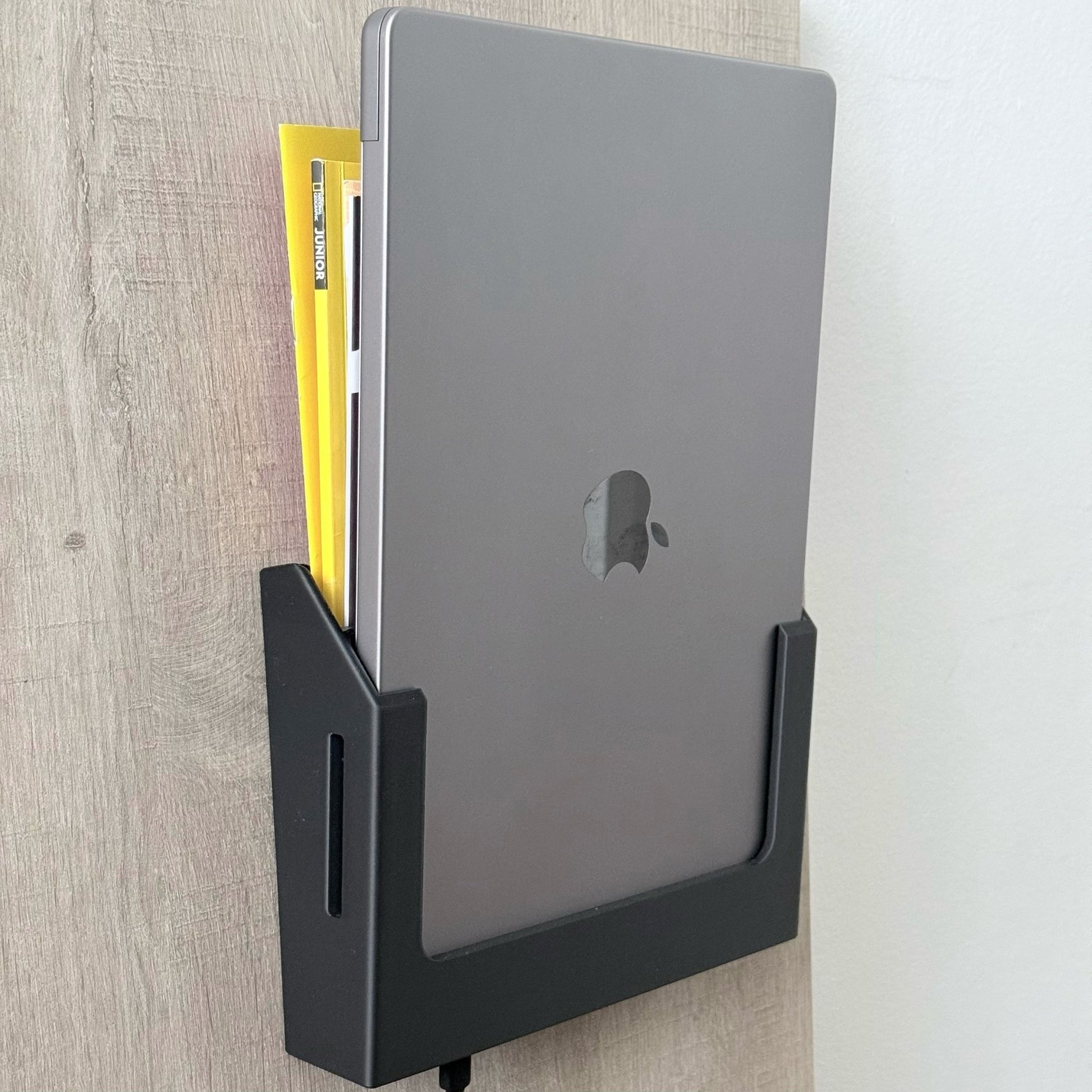 SlideWall Standard (Macbook) - DockedByDesign